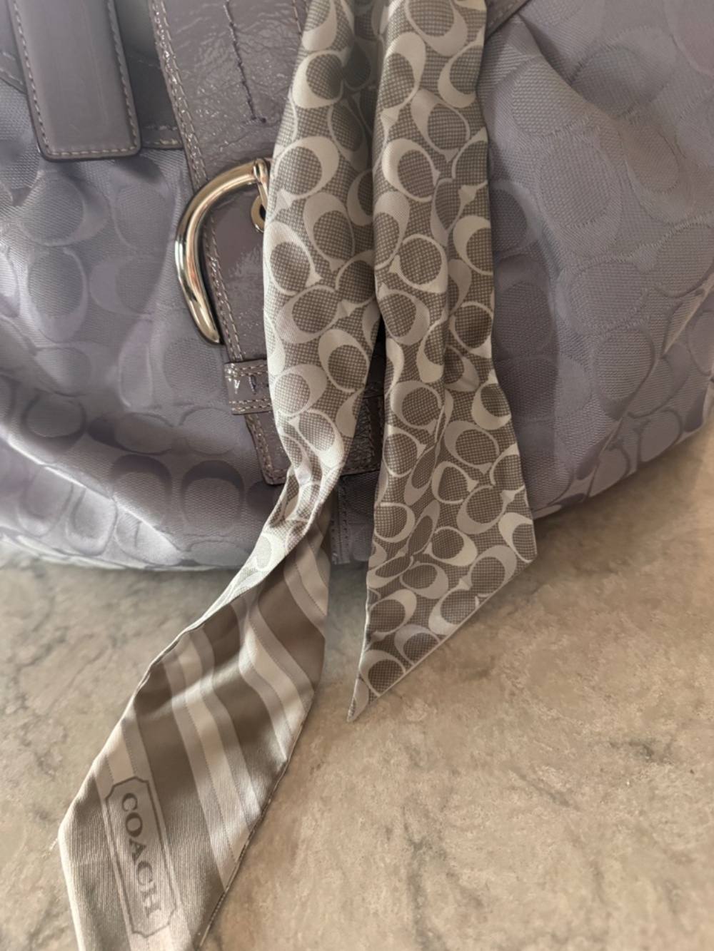 Coach F15083 Medium Vintage Lynn Soho Hobo – Lavender Signature C + Rare Scarf - Picture 10 of 11